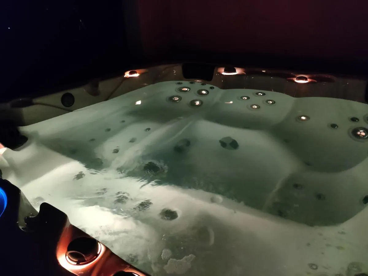 Meuble La Celestine 4 Etoiles Villa Neris-les-Bains 0*,  France