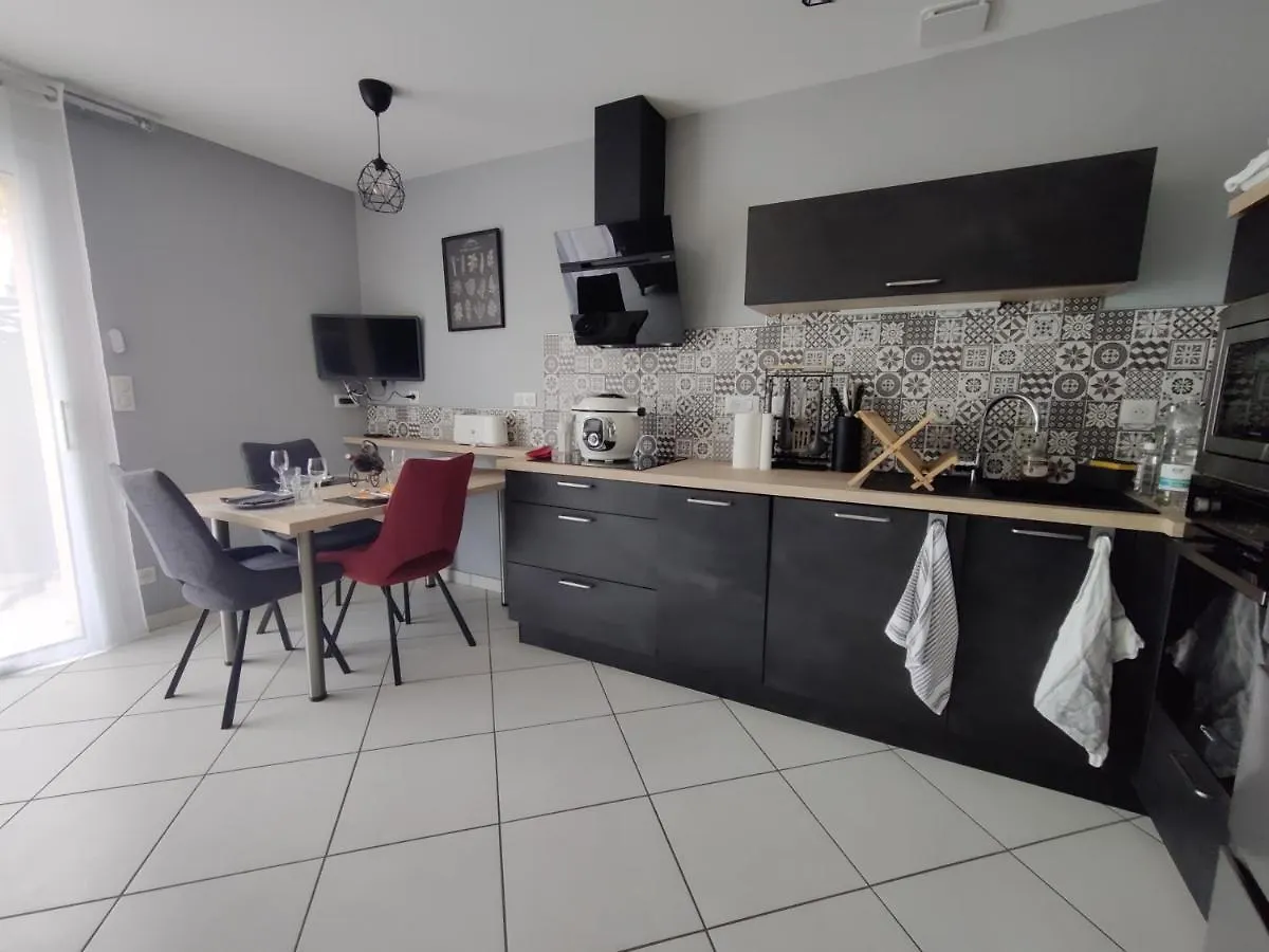 Holiday home Meuble La Celestine 4 Etoiles Villa Neris-les-Bains